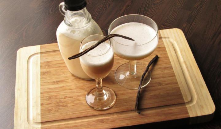 Jak na vaječný likér s pravou vanilkou | recept na domácí likér Jak na vaječný likér s pravou vanilkou | recept na domácí likér