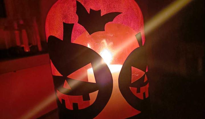 Jak si vyrobit svícen ze zavařovačky na Halloween | DIY udělej si sám svícen halloween