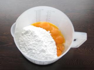 Jak na vaječný likér s pravou vanilkou | recept na domácí likér Jak na vaječný likér s pravou vanilkou | recept na domácí likér
