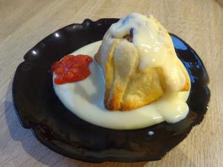 Jak zapéct jablka v listovém těstě s pudinkovým přelivem | recept Jak zapéct jablka v listovém těstě s pudinkovým přelivem | recept