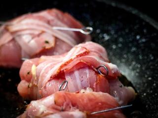 kuřecí maso ve slanině